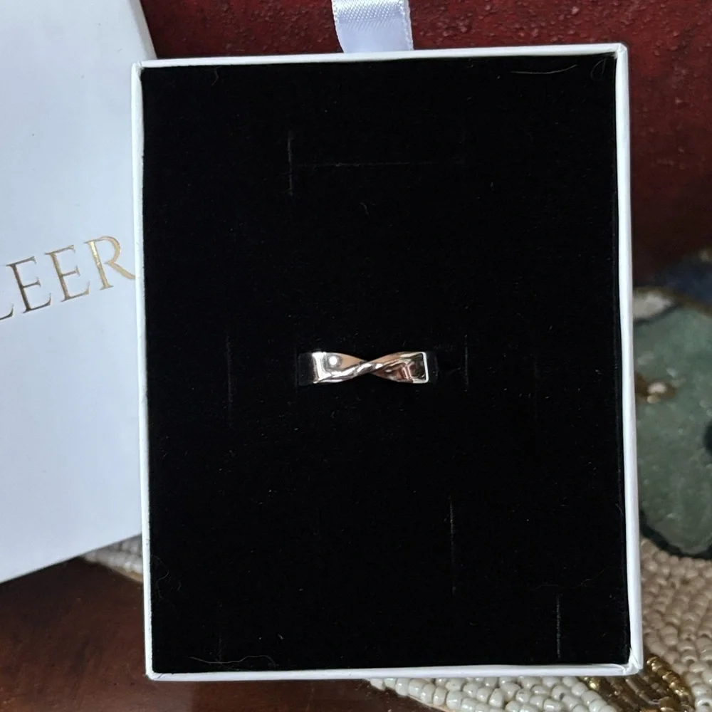 Brand New Sterling Silver 925 Mobius Band Ring Wedding Men's Polished Jewelry